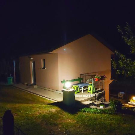 Privatni Smjestaj "Mratinje" Affittacamere Plužine Esterno foto