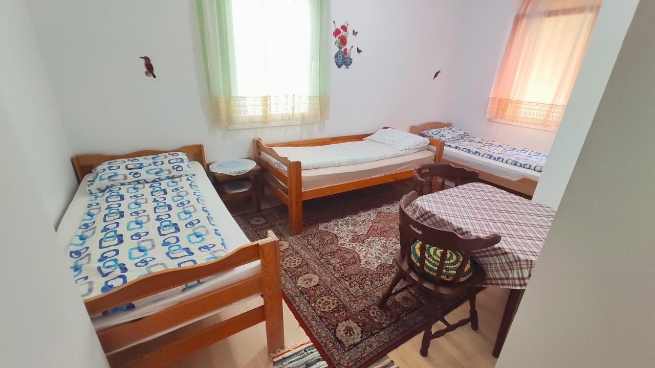 Privatni Smjestaj "Mratinje" Affittacamere Plužine Esterno foto