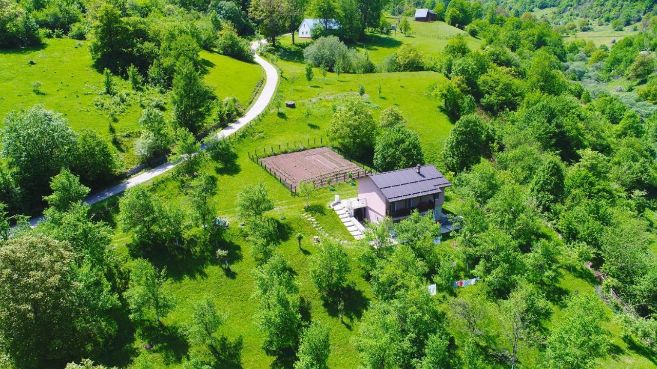 Privatni Smjestaj "Mratinje" Affittacamere Plužine Esterno foto