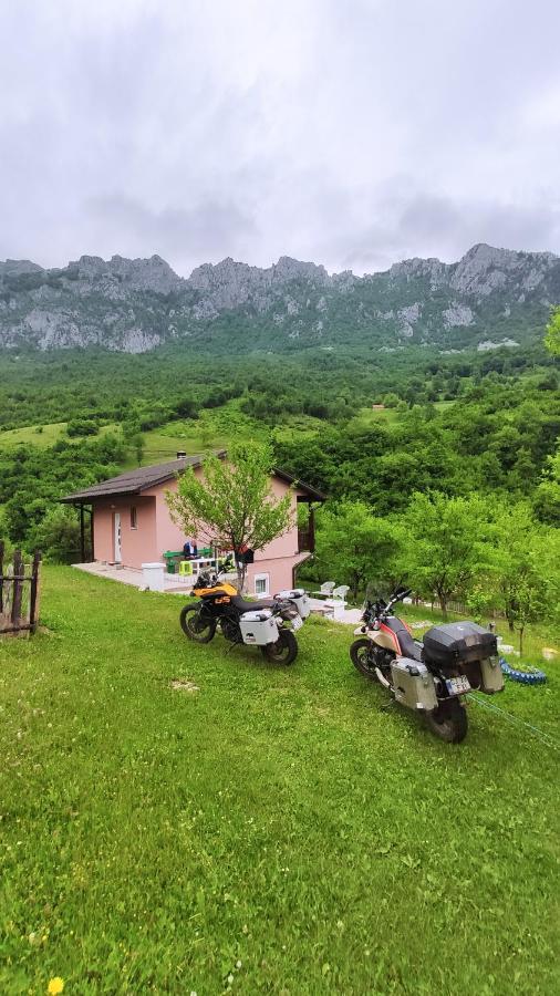 Privatni Smjestaj "Mratinje" Affittacamere Plužine Esterno foto