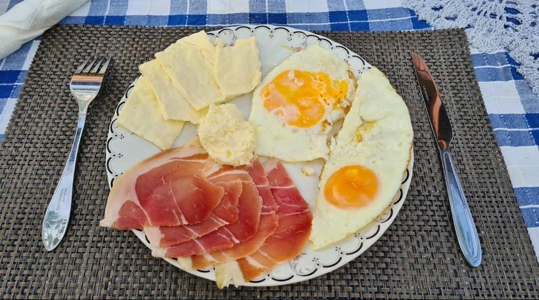 Privatni Smjestaj "Mratinje" Affittacamere Plužine Esterno foto